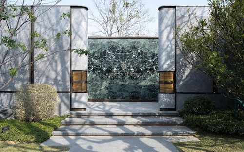 龍湖 用產品 重塑 未來